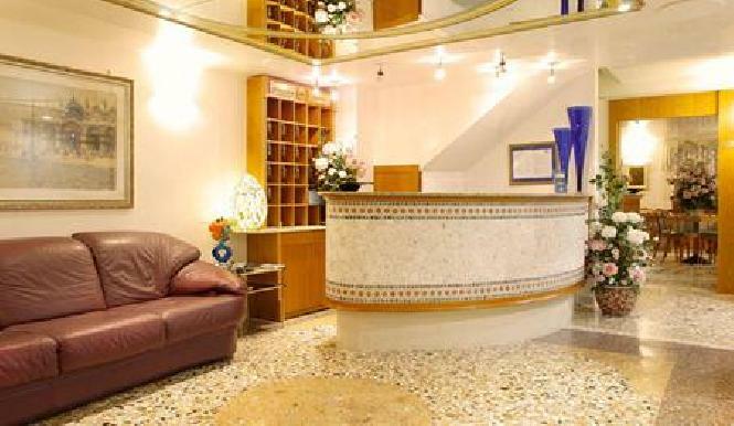 Hotel Antica Casa Carettoni