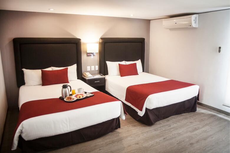 Plaza Camelinas Hotel