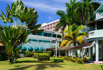 Hotel Doctors Cave Beach