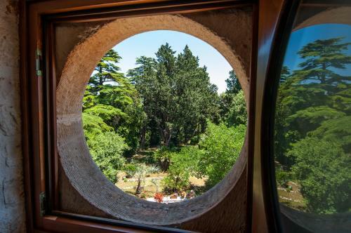 Hostal Tenuta Colavecchio B&B