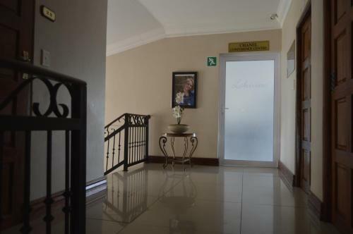 Hostal Lakeview Guest House