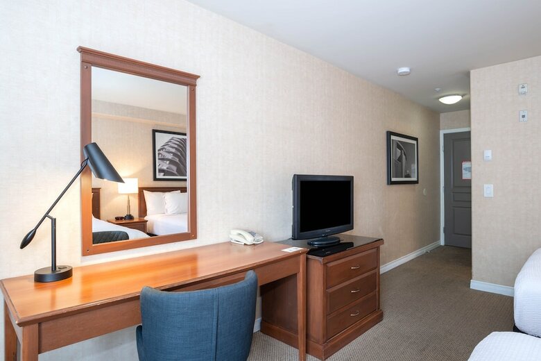 Sandman Hotel Calgary Airport