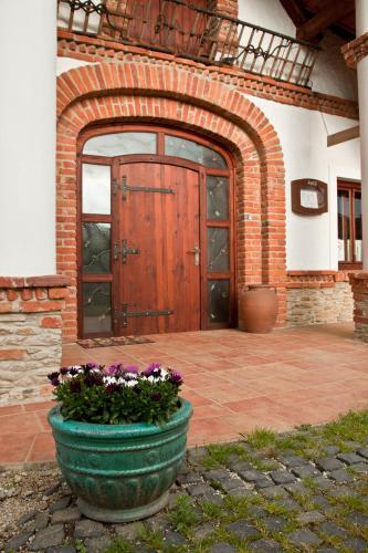 Hostal St.michael Panzi� Lovaspark