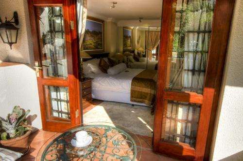 Hostal The Oasis Signature Hotel