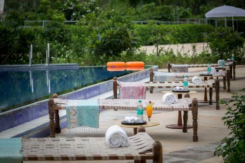 Mana Hotels