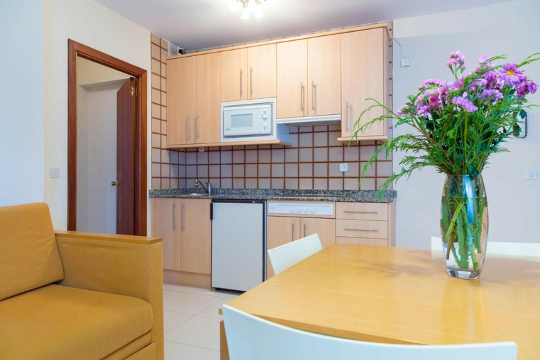 Apartamentos Los Arces De Isla