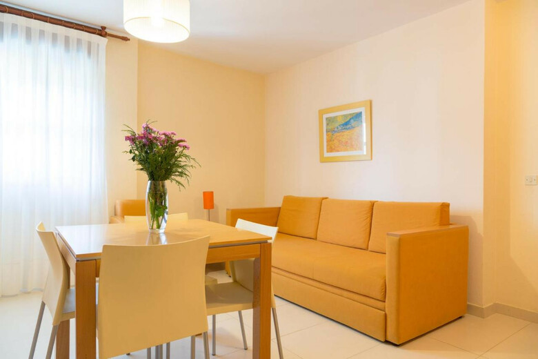 Apartamentos Los Arces De Isla