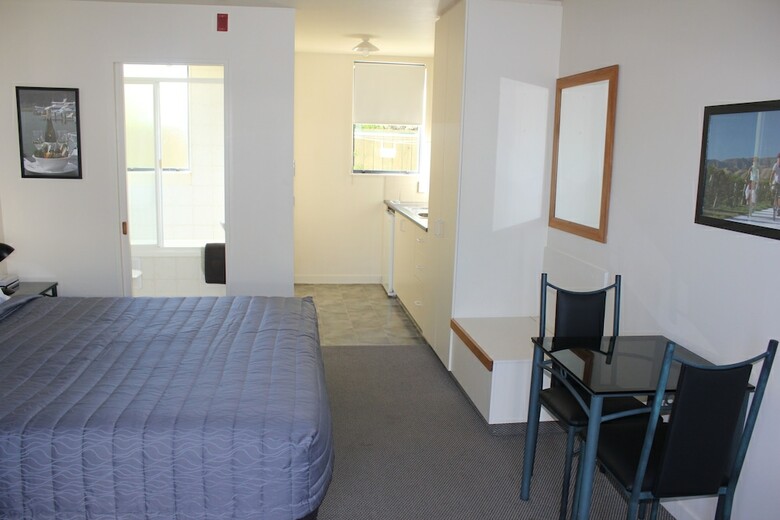 Phoenix Motor Inn
