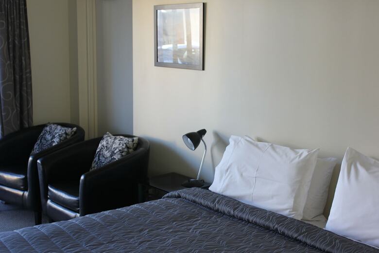 Phoenix Motor Inn