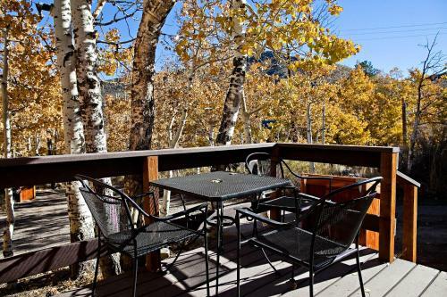 Hotel Convict Lake Resort