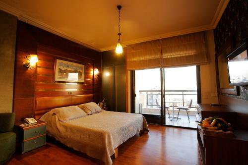 Camelot Hotel