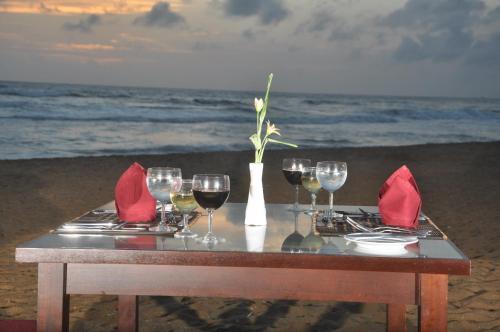 Hotel Laya Beach