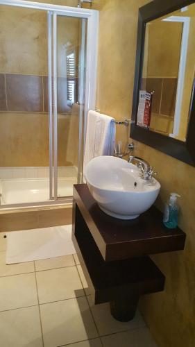 Hostal Ninety9 On Villiers Guest House