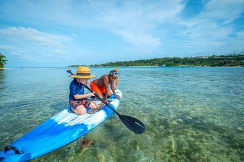 Hotel Erakor Island Resort & Spa