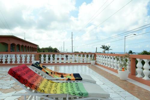 Hostal Rose Hall Deluxe