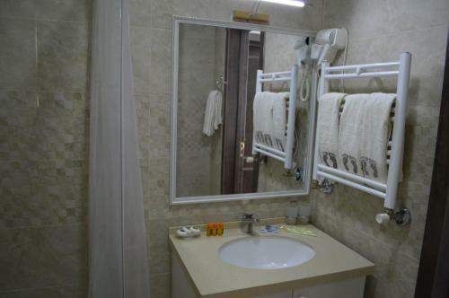 Ideal Hotel