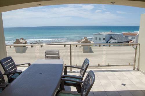 Seashells Luxury Apartments And B&B