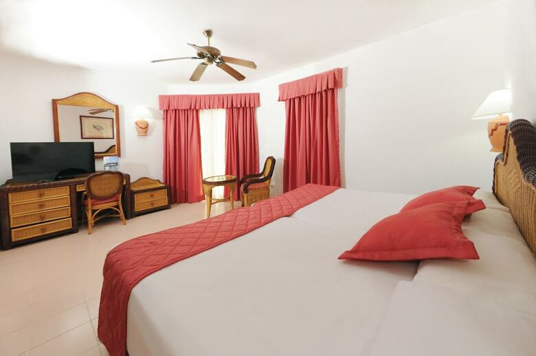 Hotel Playabachata Spa Resort