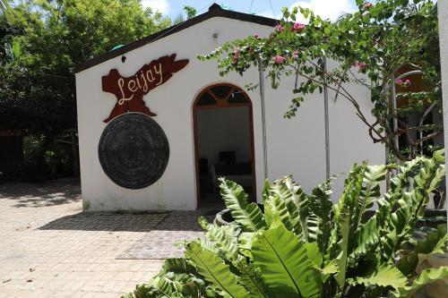 Hostal Leijay Resort