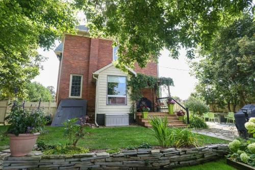 Danby House Bed And Breakfast