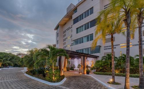 Hotel Aak-bal All Suite Resort