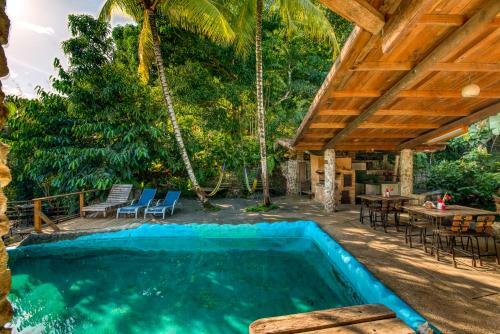 Omega Tours Eco-jungle Lodge
