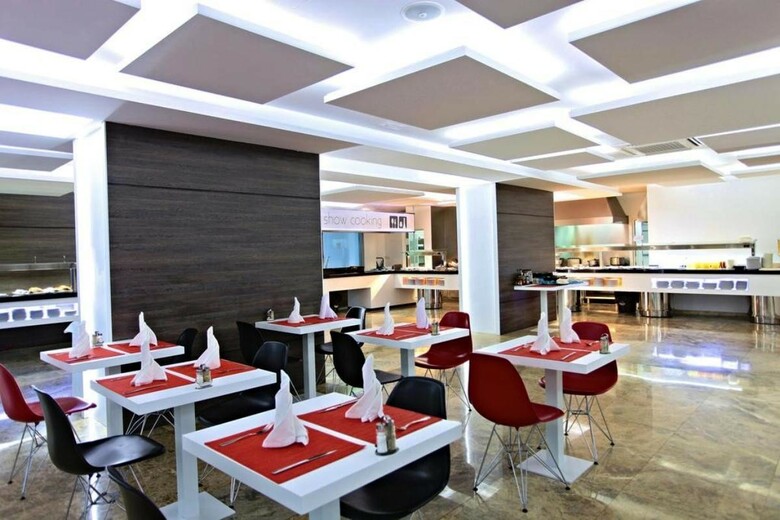Hotel Flamingo Beach Resort - Solo Adultos