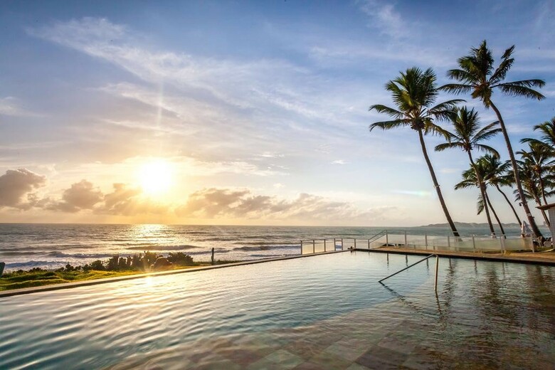 Hotel Esuites Vila Do Mar