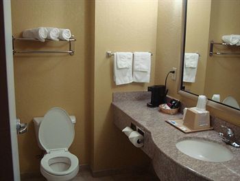 Motel Ambassador Inn & Suites