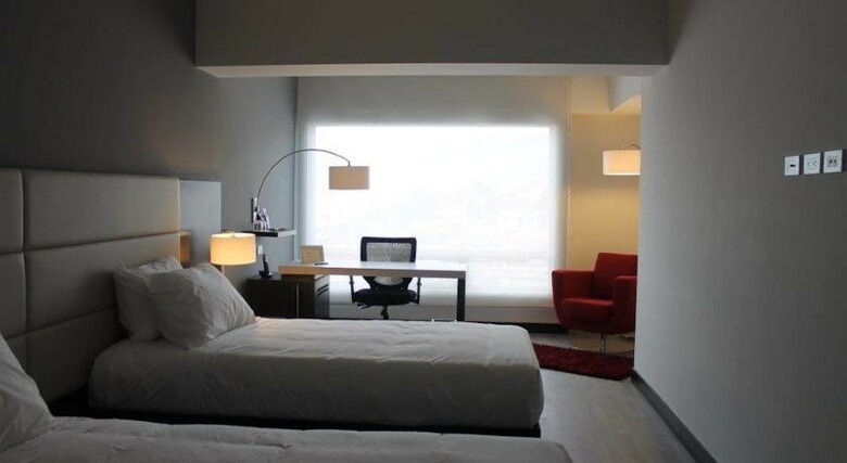 Hotel NH Bogot� Urban 26 Royal