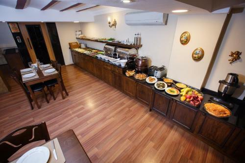 Hostal Tas Konak Hotel