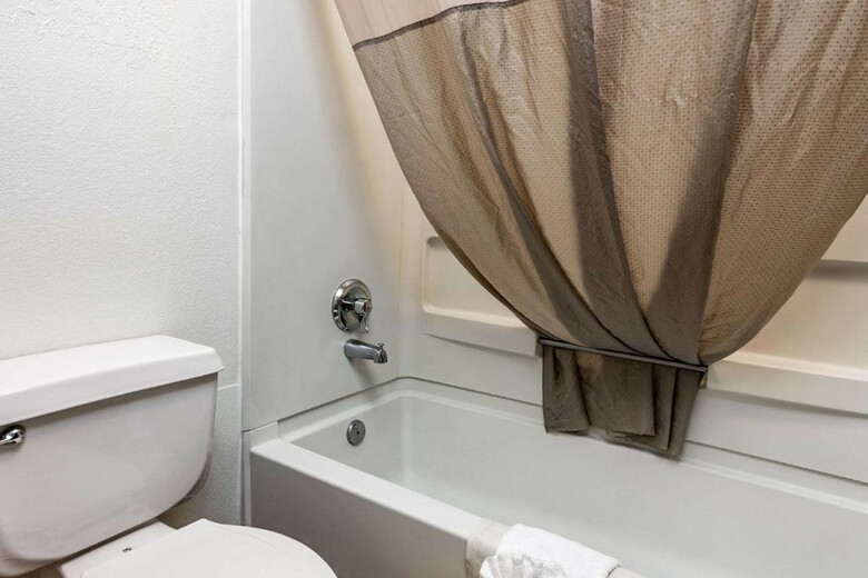 Motel Clarion Pointe - Near Grand Canyon