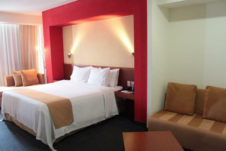 Hotel Holiday Inn Express Guadalajara Expo