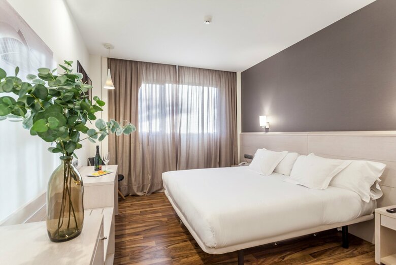 Azz Valencia T�ctica Hotel