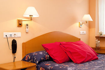 Hotel Villa De Ayerbe