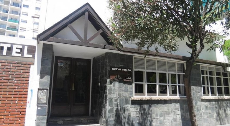 Hotel Raglan