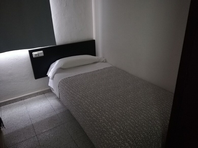 Hostal River