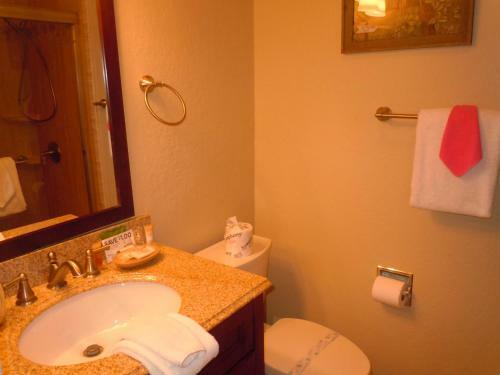 Two-bedroom Premier Unit #61 By Escape For All Seasons
