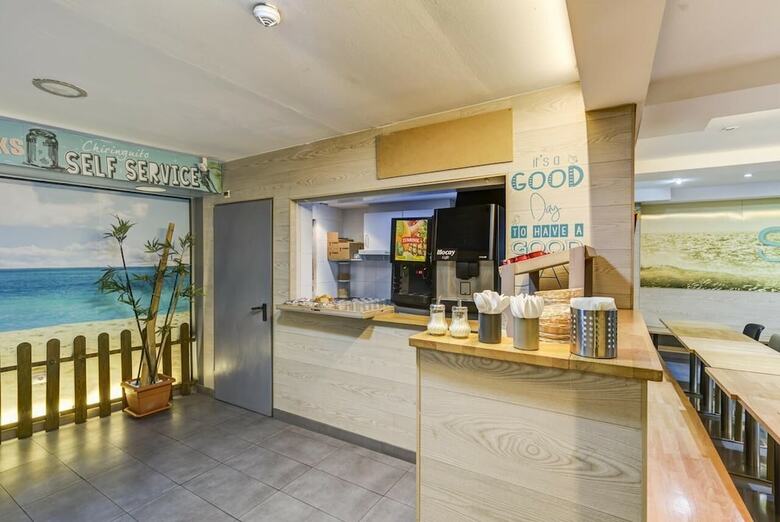 Hotel Sun & Moon Hostel