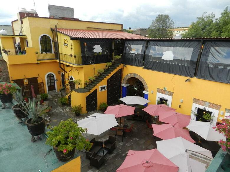 Al Otro Lado Del Rio Hotel