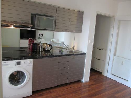 Golden Family Apartments