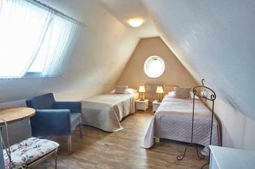 Hostal Penzion Kostnicky Dum