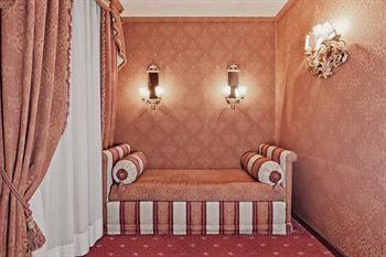 Hotel American Dinesen