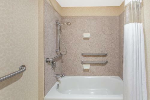 Hotel Hawthorn Suites Midwest City
