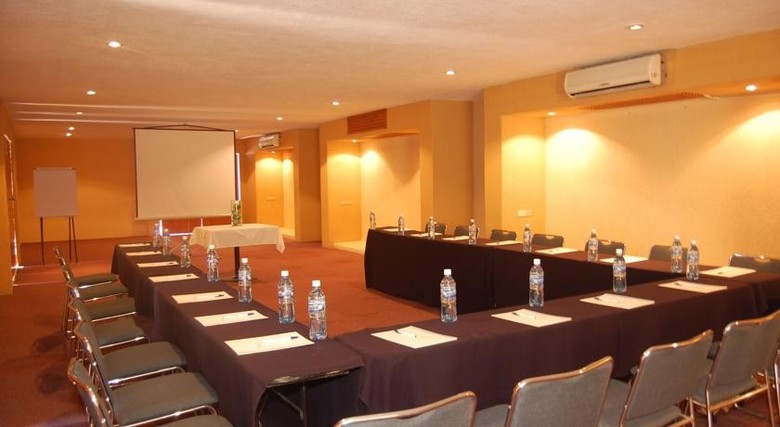 Hotel Los Patios