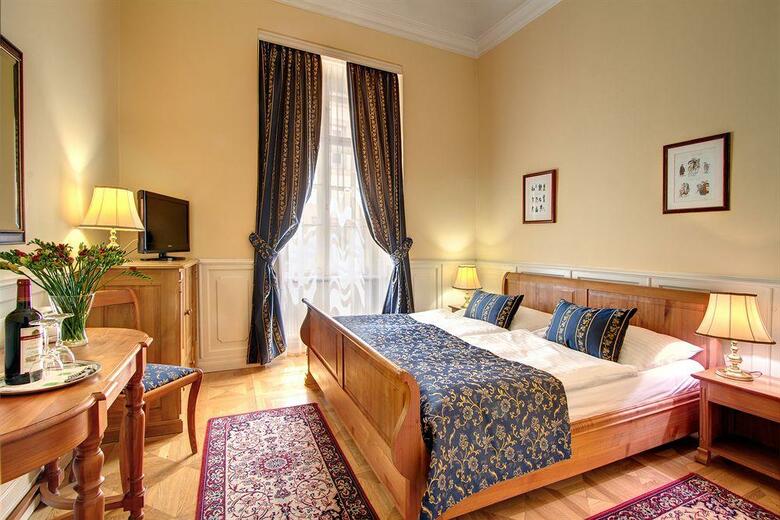 Hotel Golden Star
