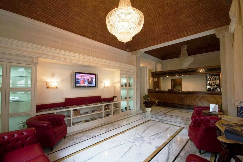 Hotel Embassy