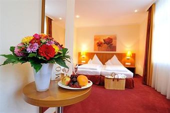 Hotel Vis � Vis