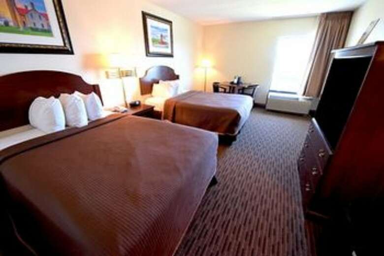 Hotel Fairview Beachfront Inn & Waterpark