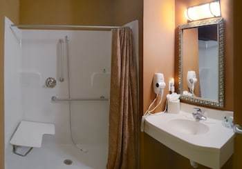 Parke Regency Hotel And Conference Center
